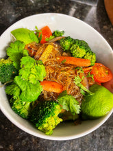 Load image into Gallery viewer, Pad Won Sen (Glass Noodles)
